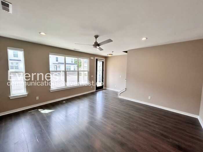207 Jeffries Way - Photo 7 of 28