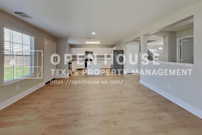 29402 Legends Hill Dr - Photo 7 of 23