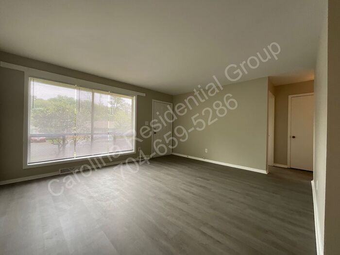 4928 Malibu Dr - Photo 5 of 12