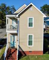 featured image of 1001 E 11th St