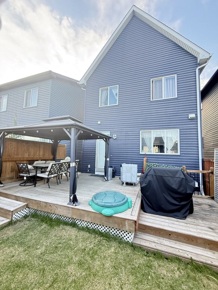 96 Seton Terrace SE - Photo 7 of 50