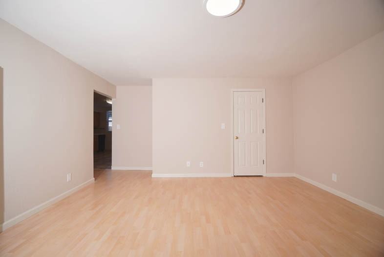 2931 Louis Rd #2933-2 - Photo 4 of 11