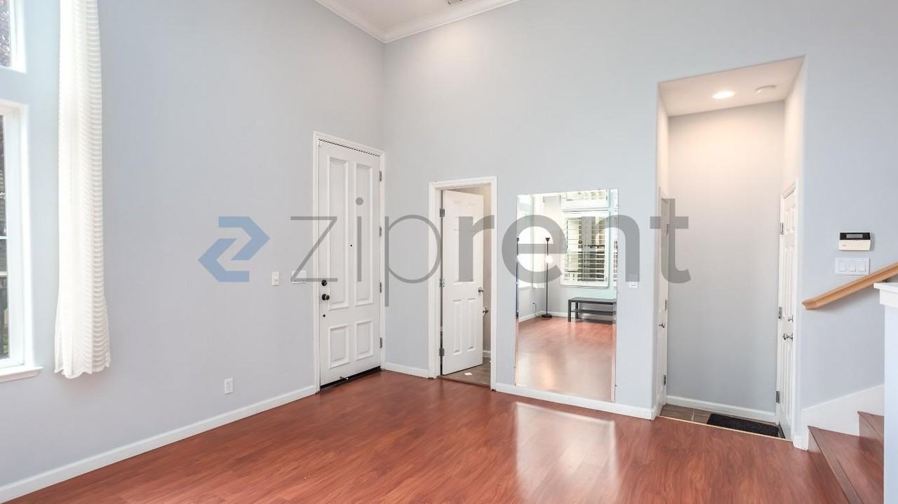 818 Foxworthy Ave - Photo 4 of 23