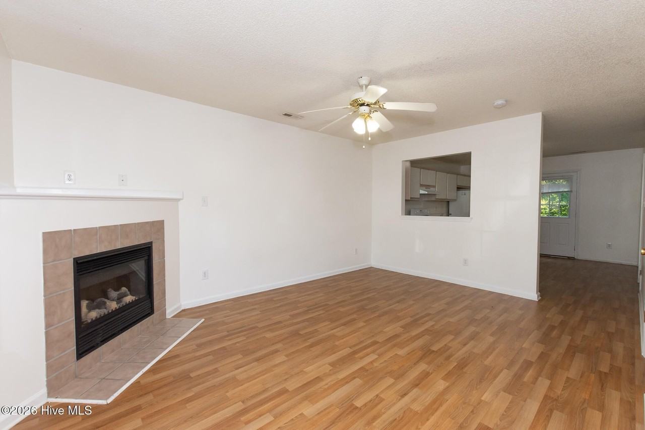 104 Spring Meadows Cir - Photo 2 of 24