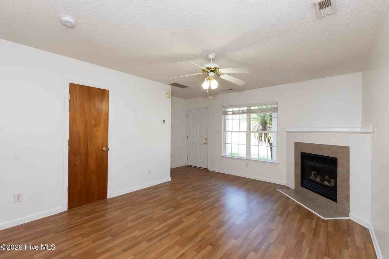 104 Spring Meadows Cir - Photo 4 of 24