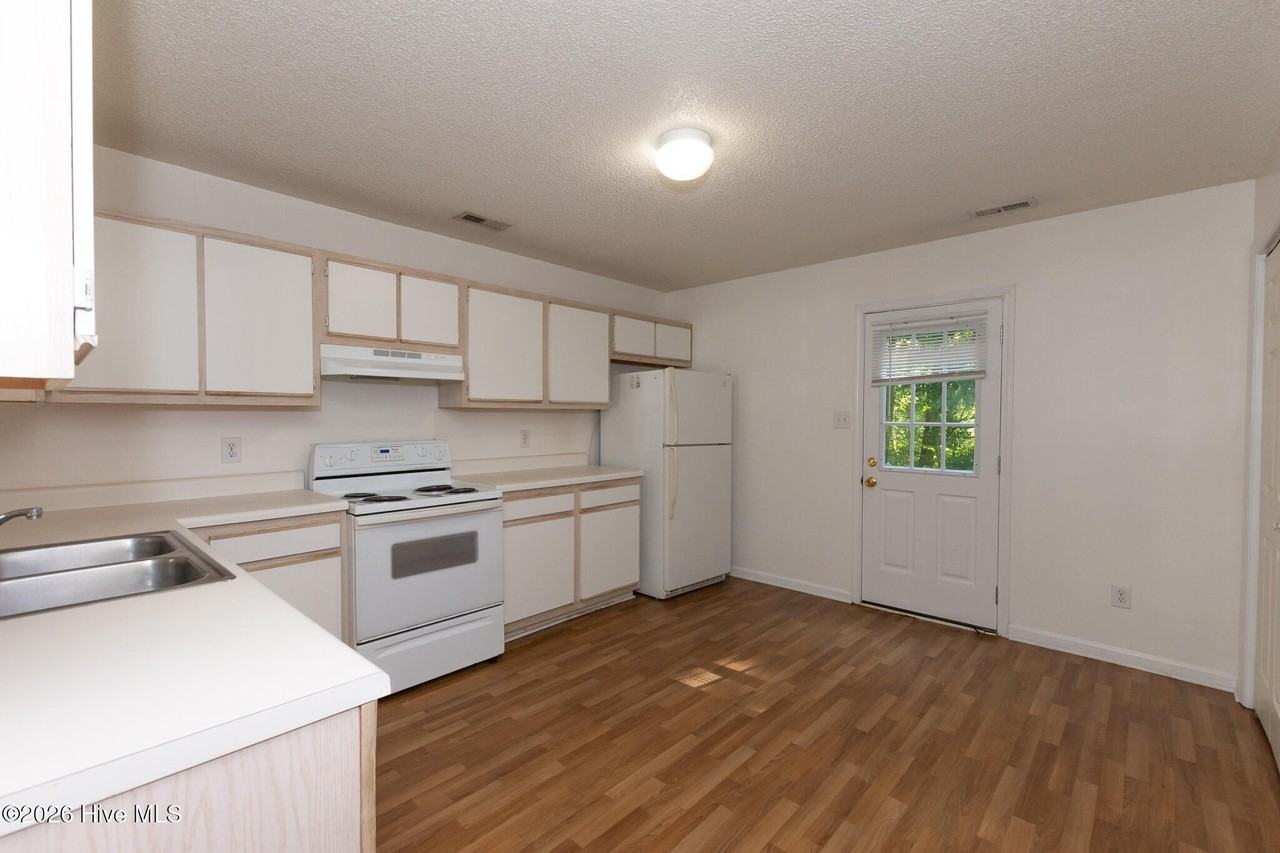 104 Spring Meadows Cir - Photo 7 of 24