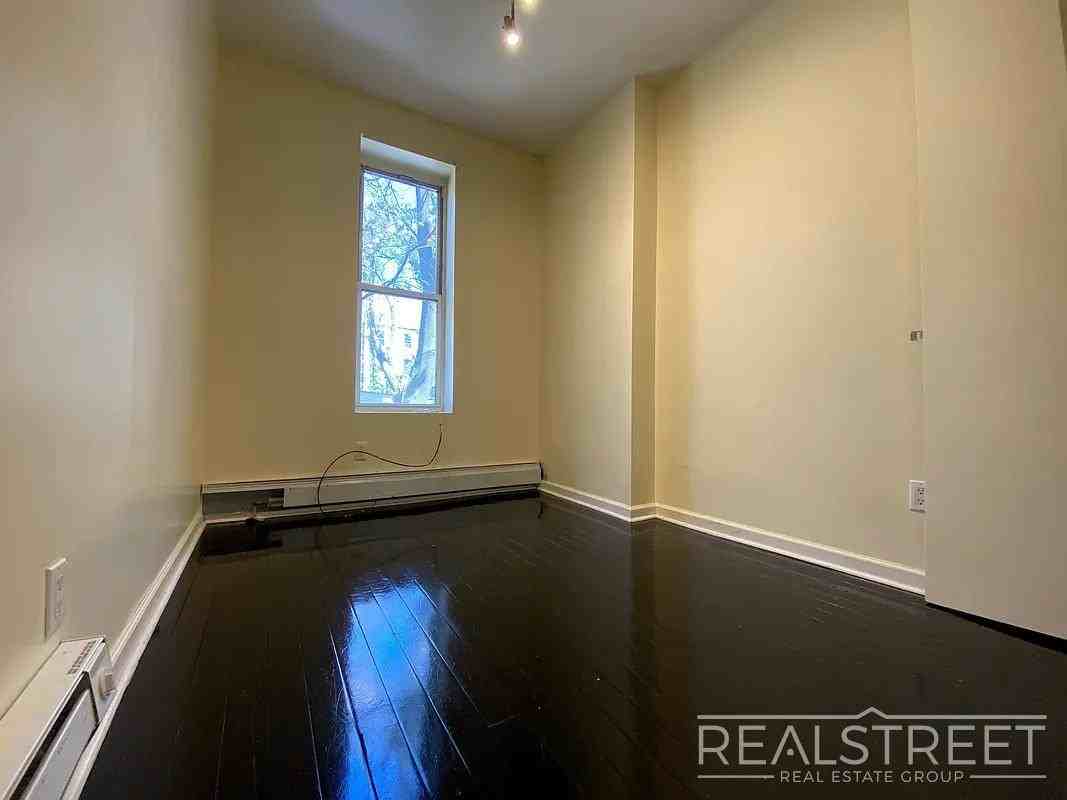 237 Kingston Ave #2 - Photo 5 of 11