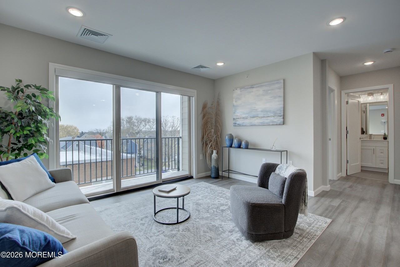 258 Morris Ave #502A