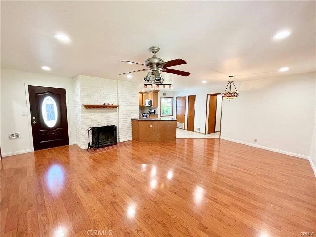 2624 N Towner St - Photo 2 of 16
