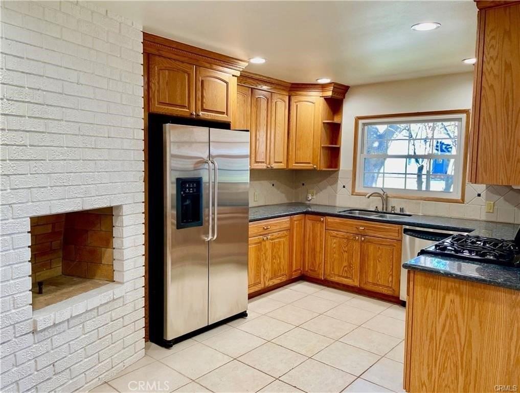 2624 N Towner St - Photo 4 of 16