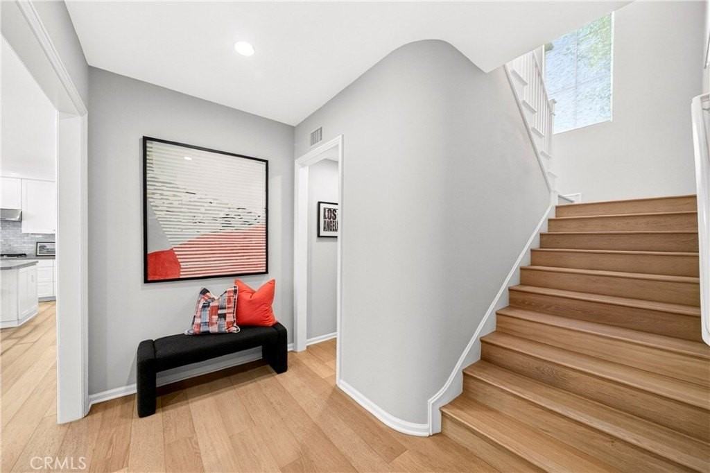 245 Rodeo - Photo 3 of 31