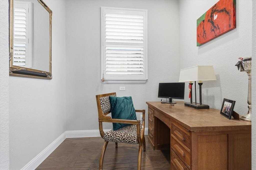 5908 Exeter Ave - Photo 6 of 39