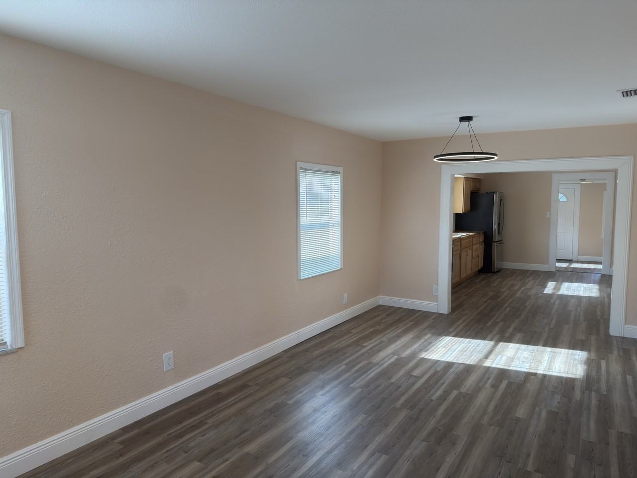 2514 W Saint John St #2514 - Photo 6 of 36