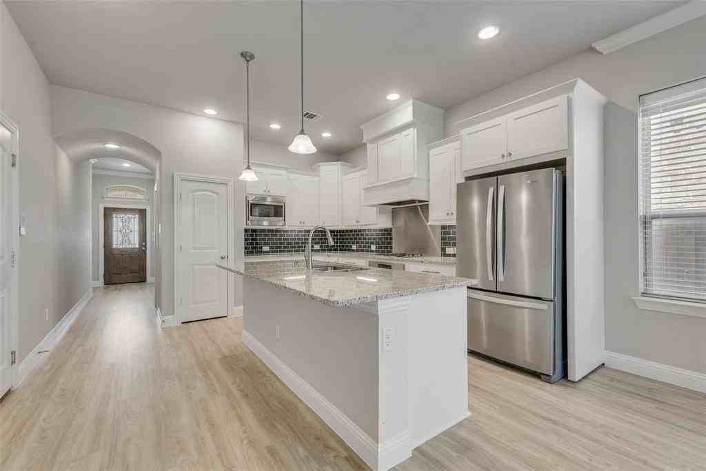 1127 Piedmont Ln - Photo 4 of 23