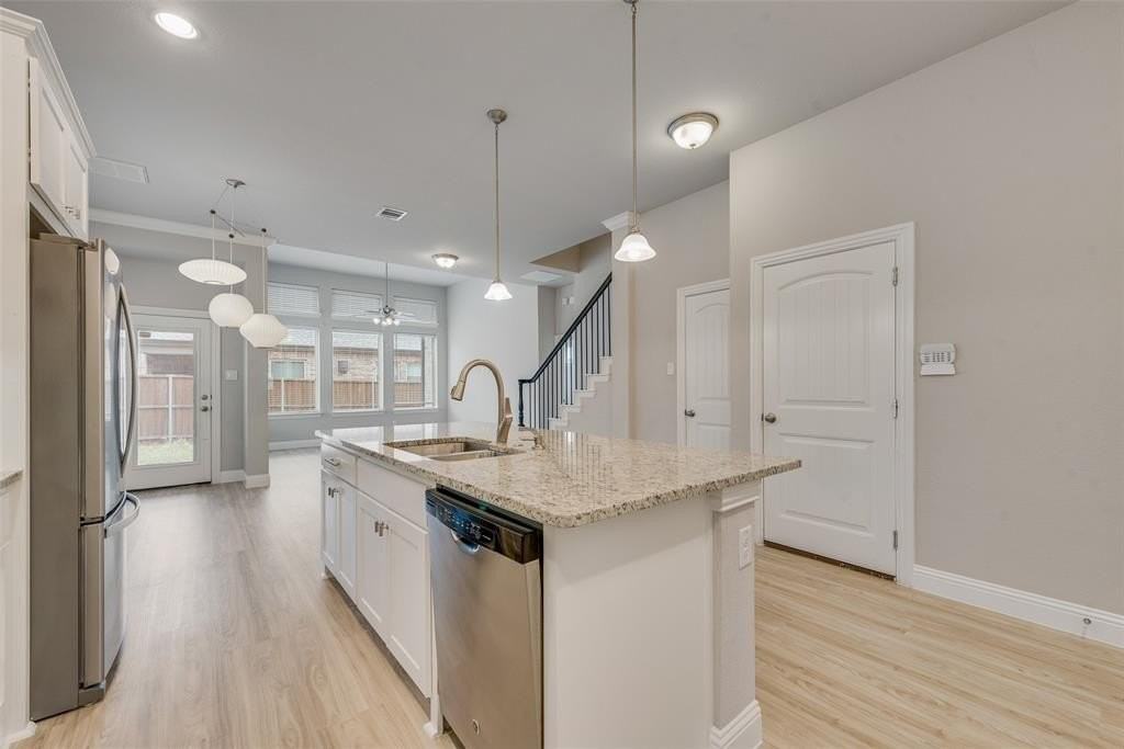 1127 Piedmont Ln - Photo 5 of 23