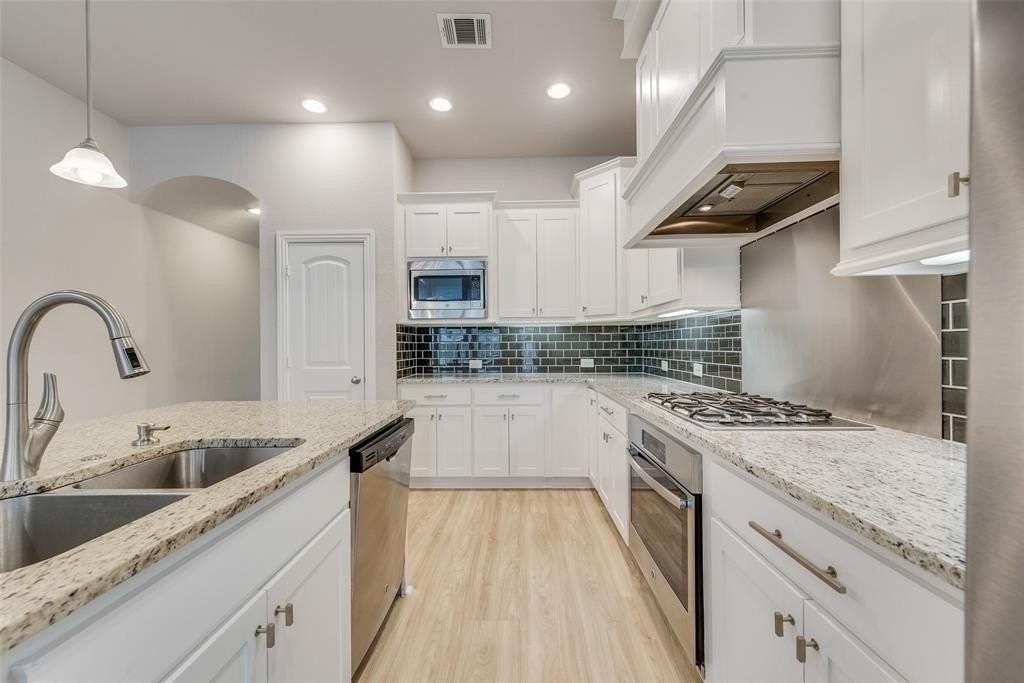 1127 Piedmont Ln - Photo 6 of 23