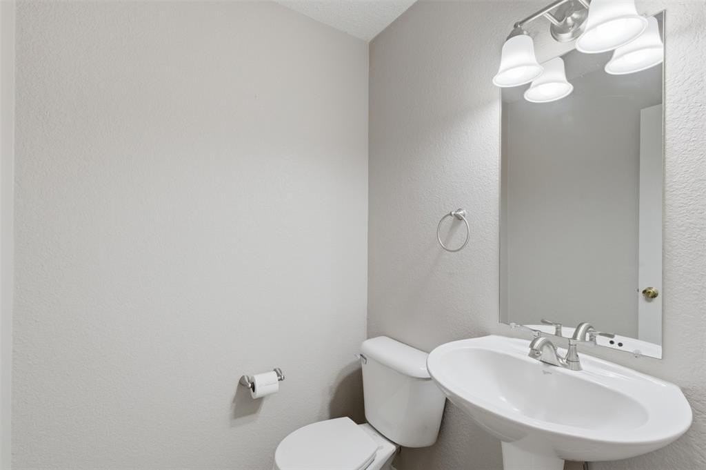 5421 Lansdowne Ave - Photo 6 of 31