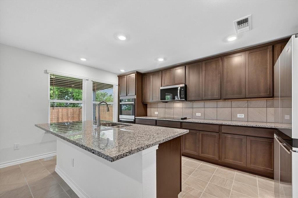 1567 Dukeswood Dr - Photo 2 of 40