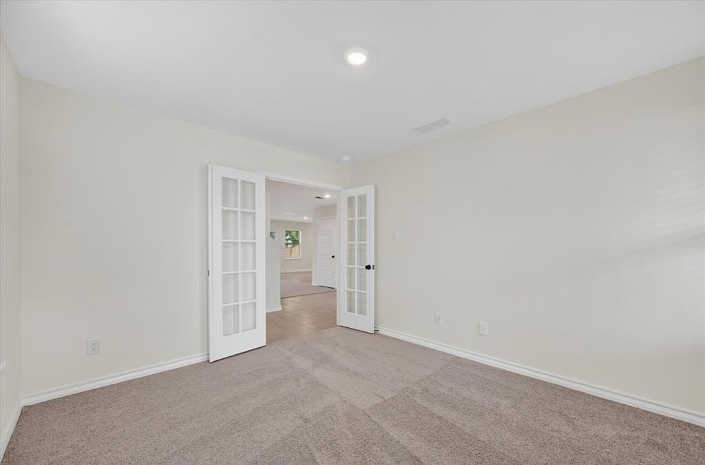 1567 Dukeswood Dr - Photo 4 of 40