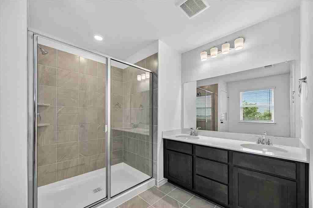 1567 Dukeswood Dr - Photo 6 of 40