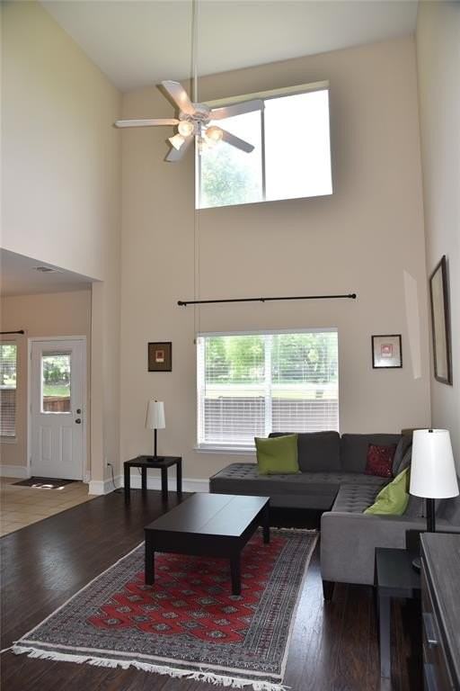 3212 Judge Holland Ln - Photo 6 of 27