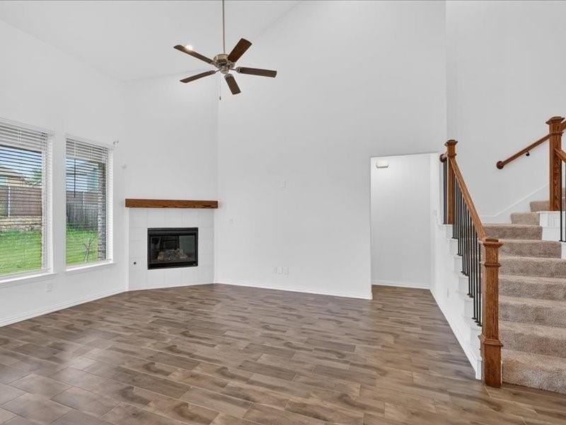 1501 Lake Grove Dr - Photo 2 of 21