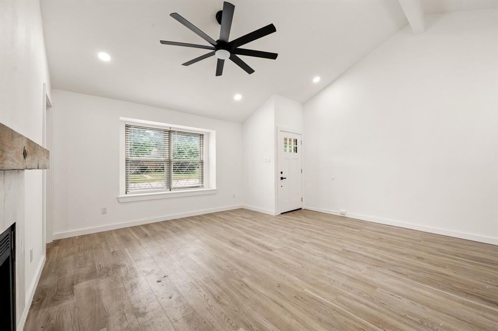 802 Rock Creek Dr - Photo 3 of 13