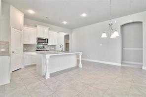 2417 Griffith Park Dr - Photo 6 of 22