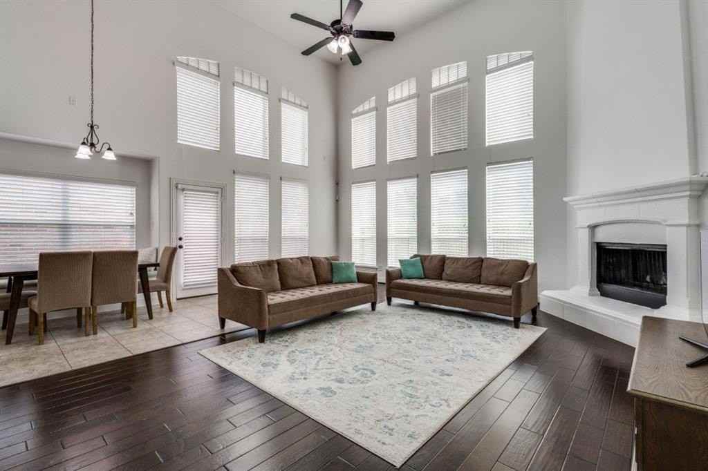 13225 Courtney Dr - Photo 7 of 38