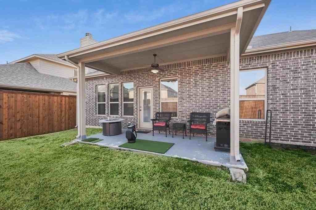 5201 Texana Dr - Photo 4 of 27