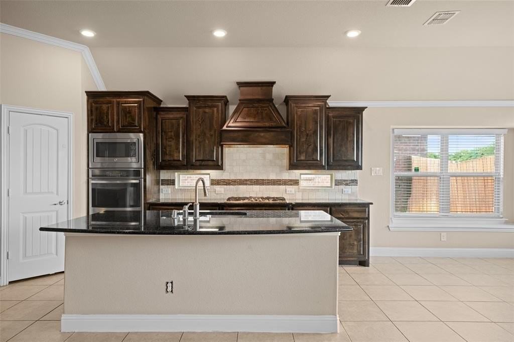 600 Fishback Cir - Photo 7 of 38