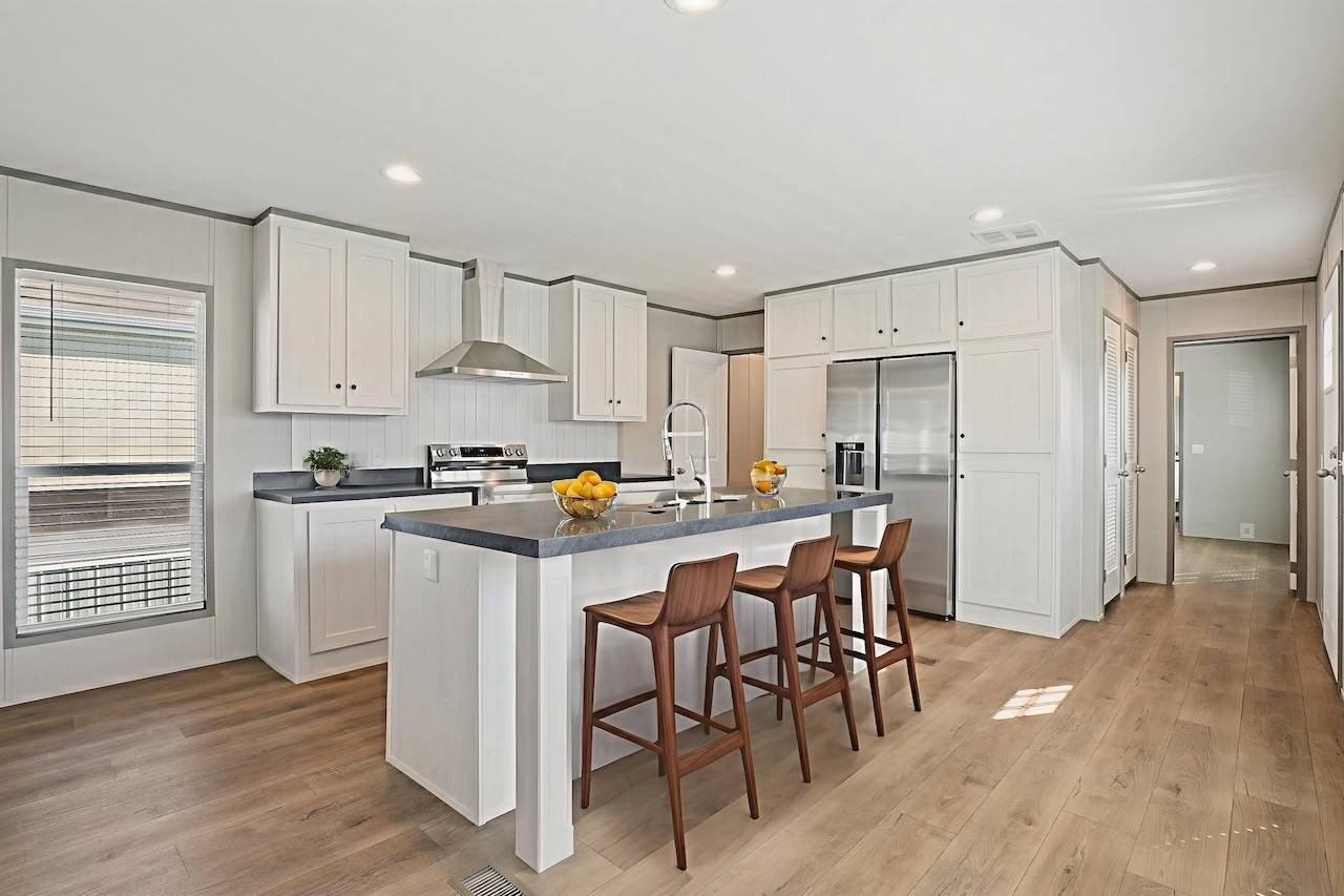 1612 Sidewinder Drive - Photo 2 of 14