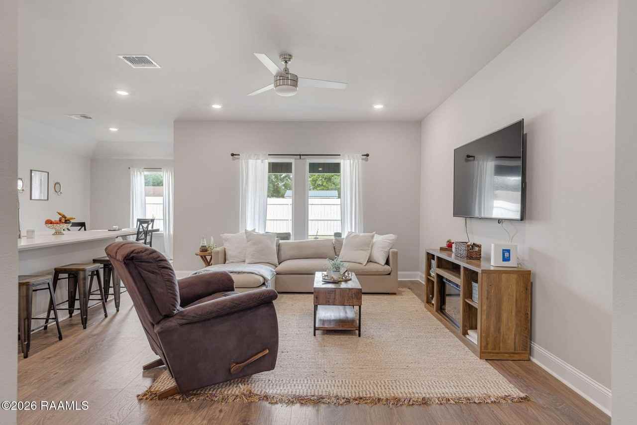 105 Harvest Falls Dr - Photo 5 of 25