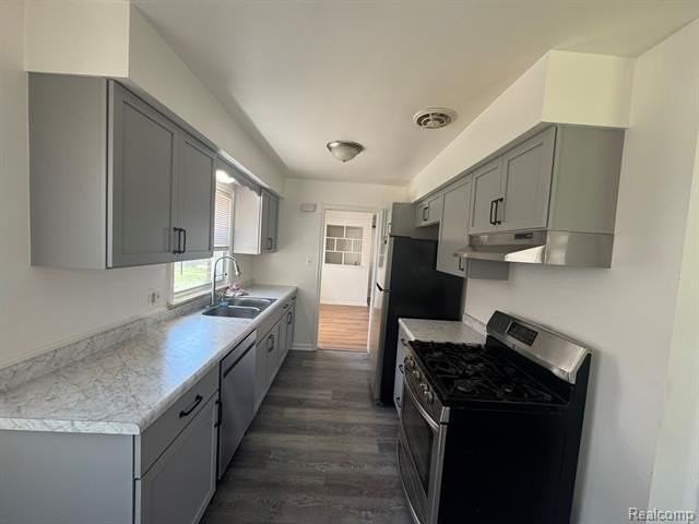 8300 Lochdale St - Photo 6 of 13