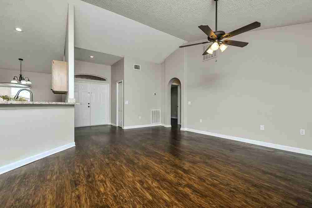 6025 Live Oak Dr - Photo 4 of 16
