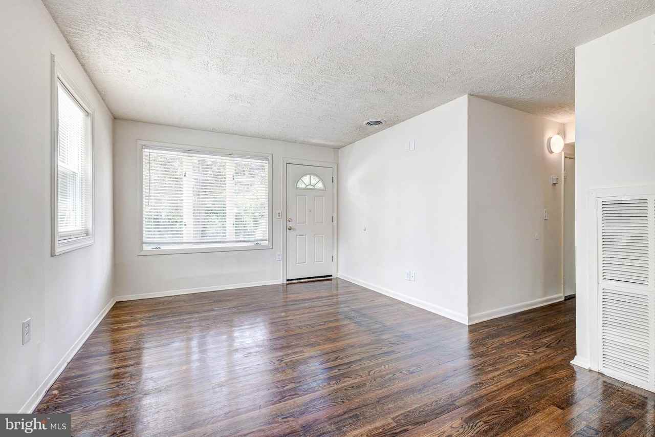 103 Wilgate Rd - Photo 3 of 16