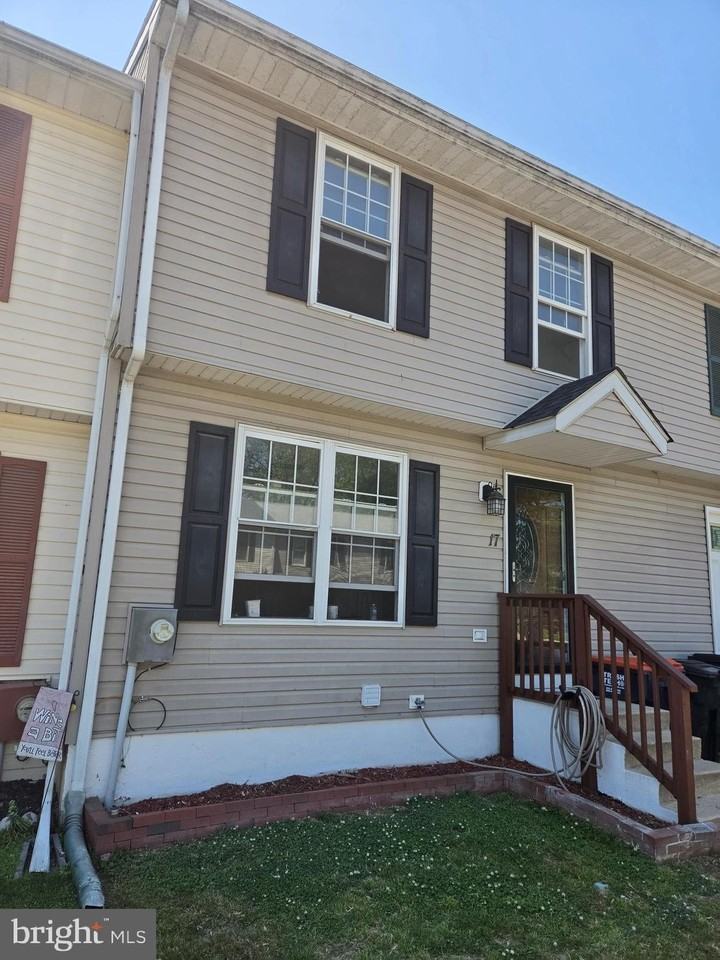 17 Owen Ct - Photo 2 of 21