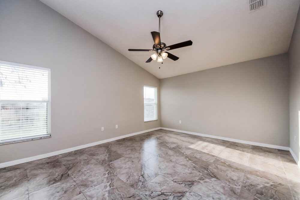 458 Tamarind Parke Ln - Photo 3 of 16