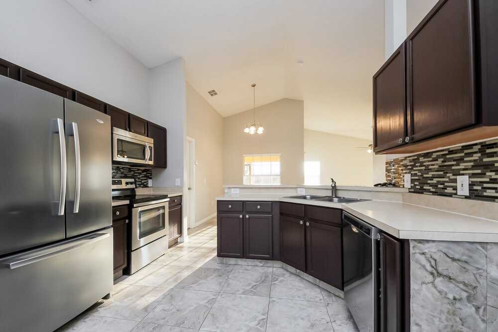 458 Tamarind Parke Ln - Photo 7 of 16