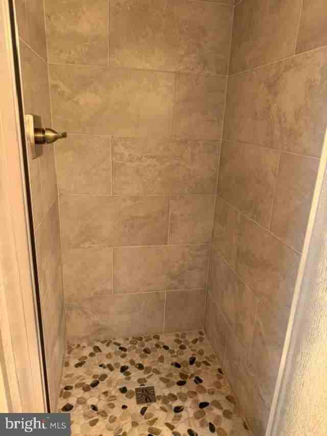 3903 Franconia Rd - Photo 6 of 9