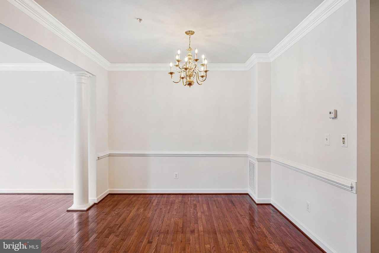 7720 Spoleto Ln - Photo 5 of 50