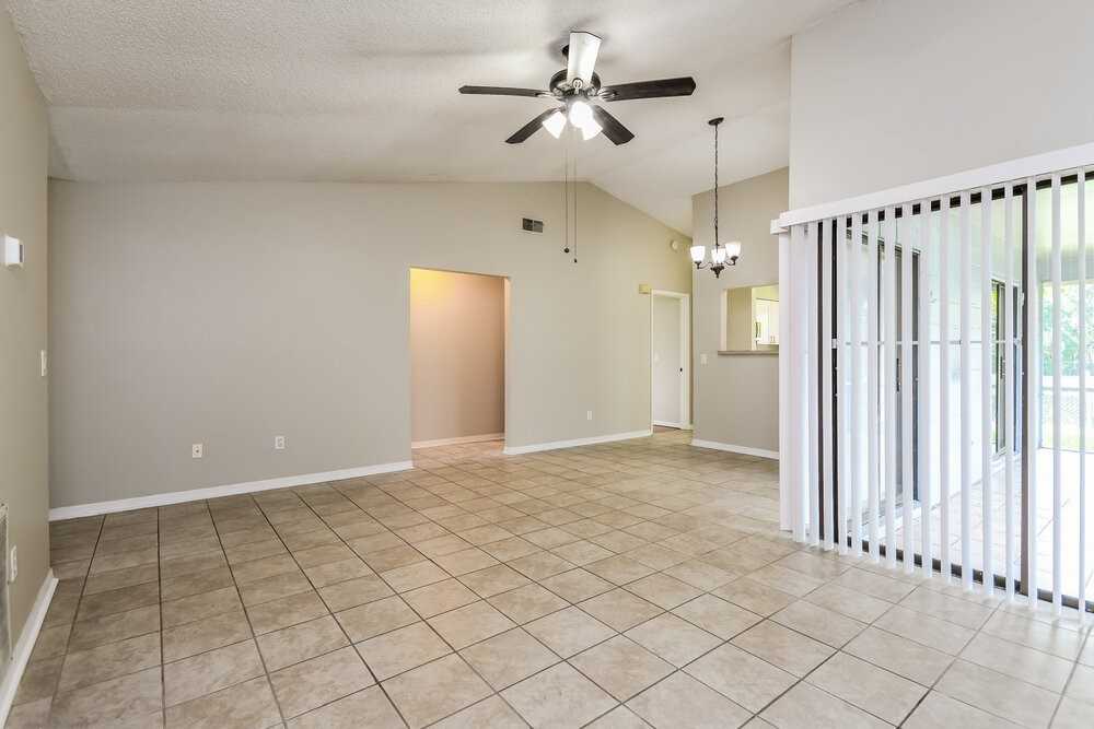 11389 Darlington Dr - Photo 5 of 16