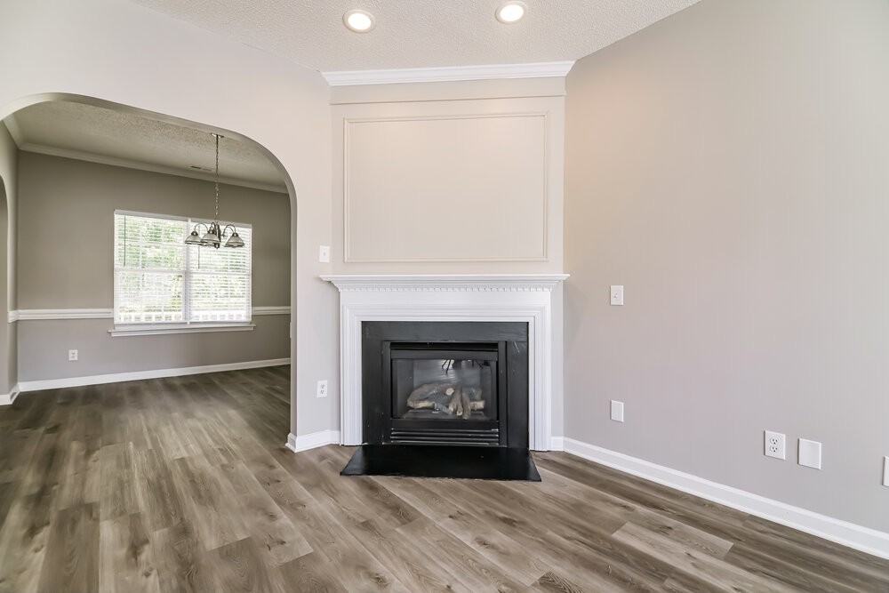 5716 Enoree Ln - Photo 6 of 17