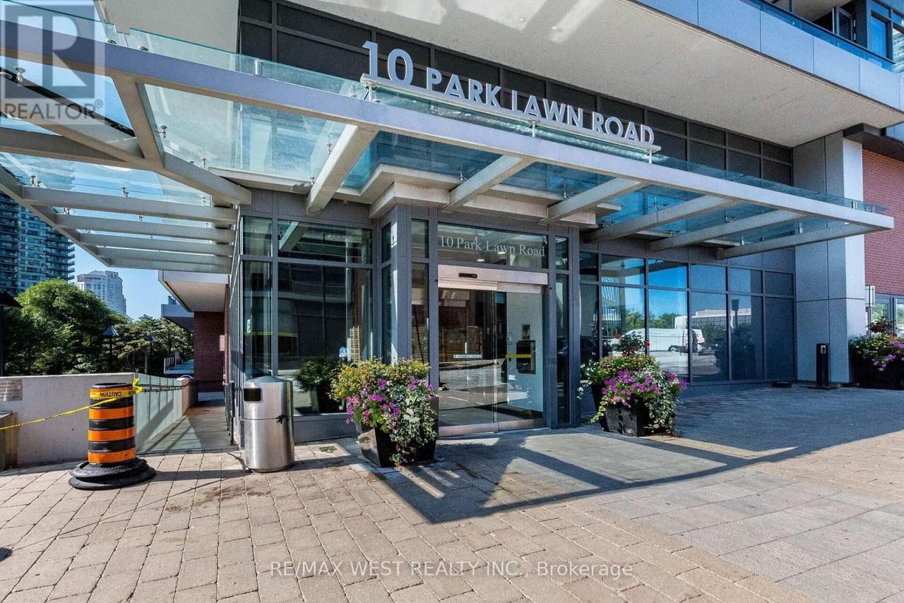 10 Park Lawn Road - Photo 3 of 29