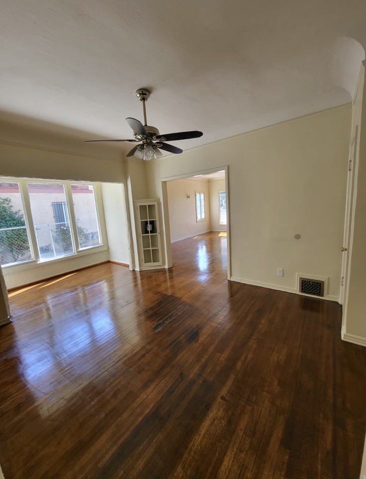 1820 S Wilton Pl #1820 - Photo 4 of 19