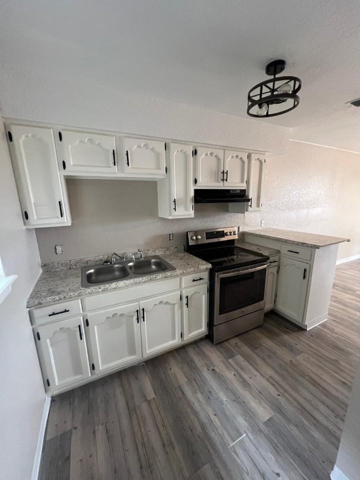 2473 EL INDIO HWY - Photo 4 of 10