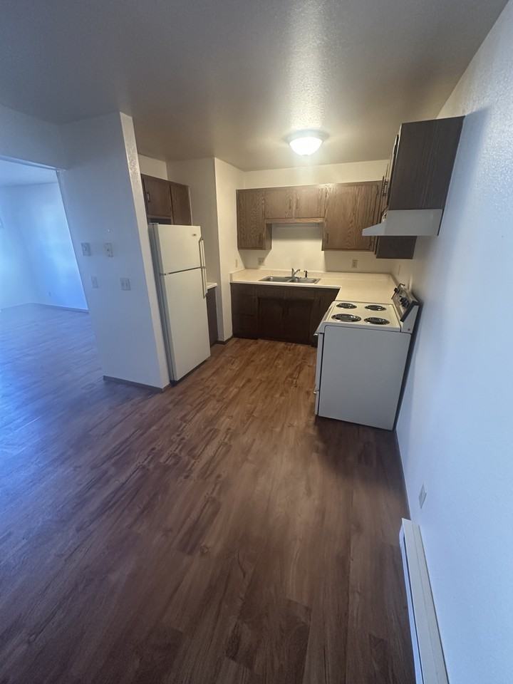 1020 Oviatt St #5 - Photo 3 of 7