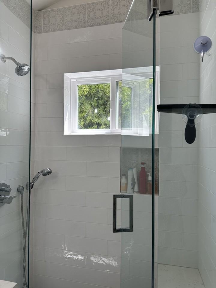 1010 8th St #B - Photo 6 of 10