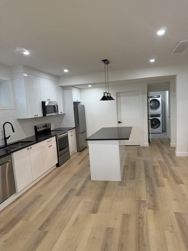 3207 158 St Sw #2 - Photo 2 of 9