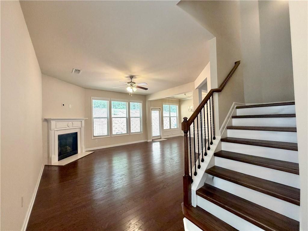 6215 Crested Moss Dr - Photo 3 of 28